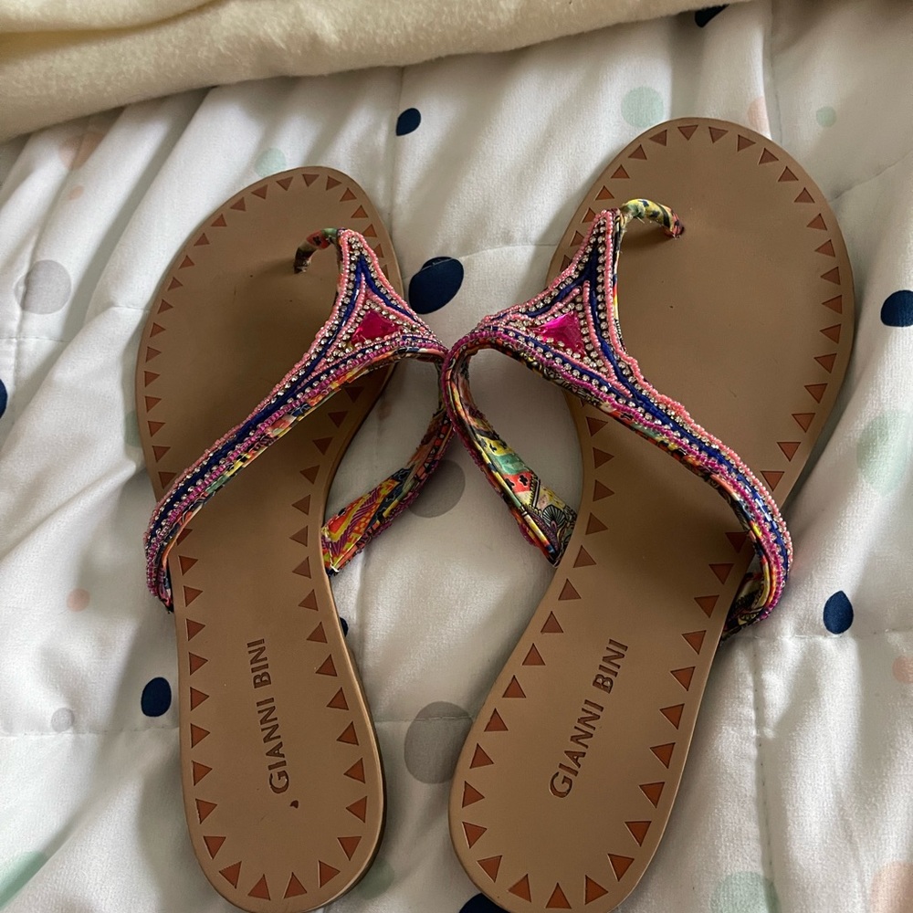 Gianni Bini sandals